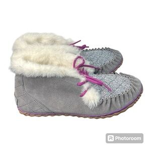Sorel Out N About Gray Suede Fur Lined Booties Moccasin Shoes Women’s Size 7